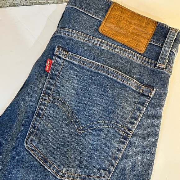 🌟HP🌟Levi’s Premium 510 Skinny Medium Blue Denim Jeans 30 x 32 Sustainably Made - Picture 2 of 10